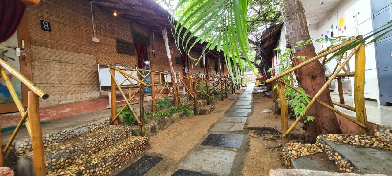 Hotel Jungle Tree Hampi Exterior foto