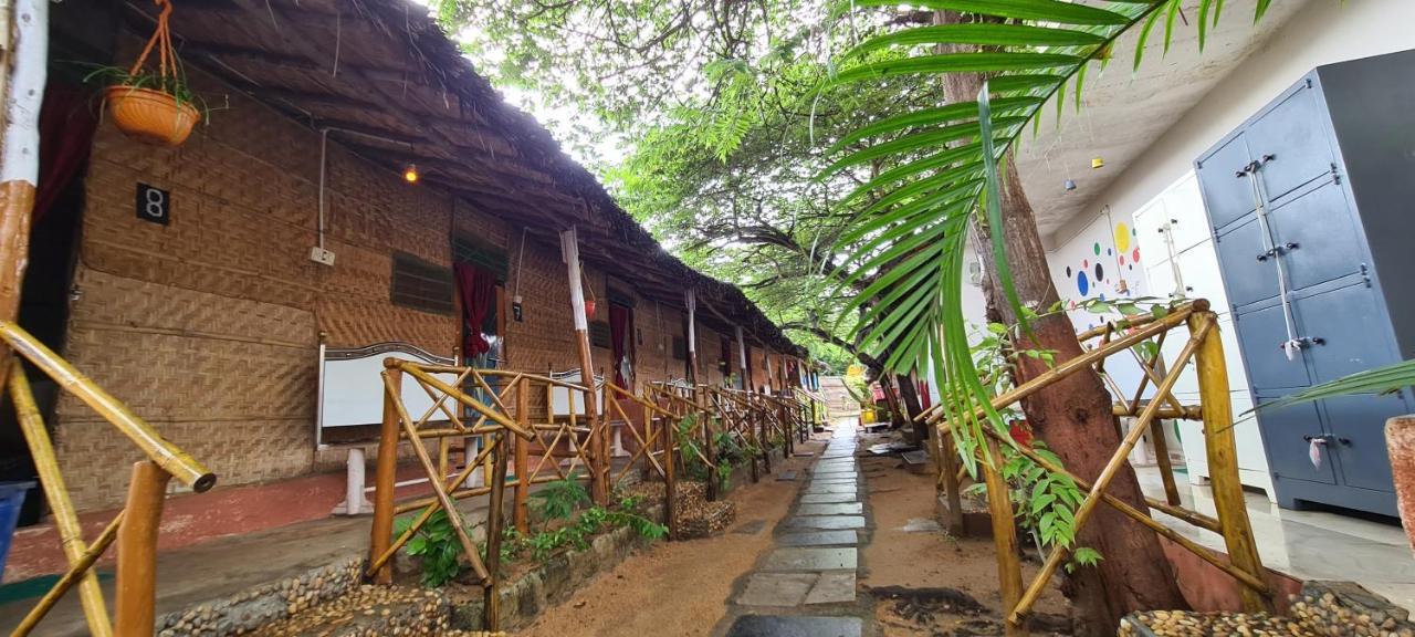 Hotel Jungle Tree Hampi Exterior foto