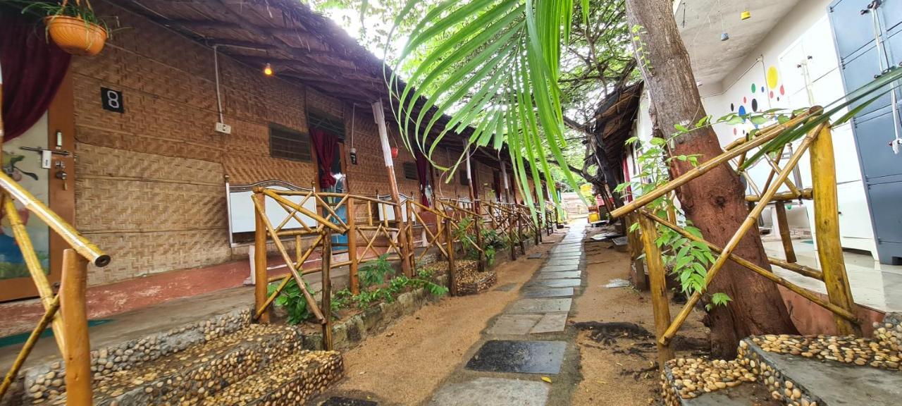 Hotel Jungle Tree Hampi Exterior foto